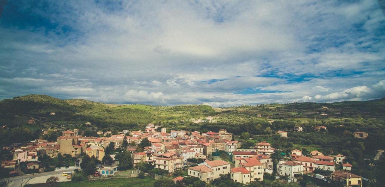 Spacious Apartment In Ceraso With Mountain View Extérieur photo